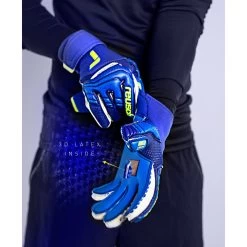 Guanti Da Portiere Reusch Attrakt Duo 19 Guanti Da Portiere Reusch Attrakt Duo -Negozio Di Attrezzature Per Il Calcio 5170055 4949 7