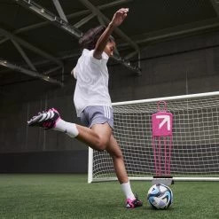 Scarpe Da Calcio Basse Adidas Predator Accuracy.1 - Own Your Football -Negozio Di Attrezzature Per Il Calcio adidas gw4577 13 footwear photography heromrktng view 3 white 000