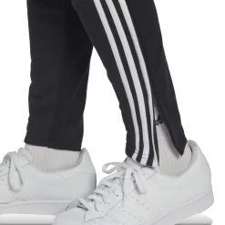 ADIDAS Jogging Juventus Turin 2022/23 DNA -Negozio Di Attrezzature Per Il Calcio adidas hu1185 7 apparel on model detail view 2 white