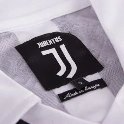 Jersey Copa Juventus 1992/93 -Negozio Di Attrezzature Per Il Calcio juventus fc 1992 93 coppa uefa short sleeve retro shi 4476