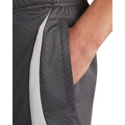 Nike Pantaloncini Da Allenamento Tottenham 2022/23 13 Nike Pantaloncini Da Allenamento Tottenham 2022/23 -Negozio Di Attrezzature Per Il Calcio nike dn2809 254 mag3767557 4